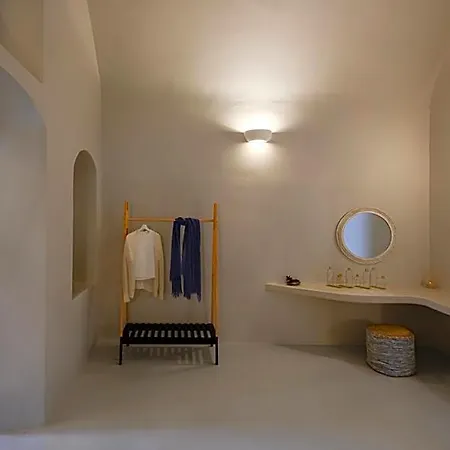 Elements Cave 4* Santorini Island